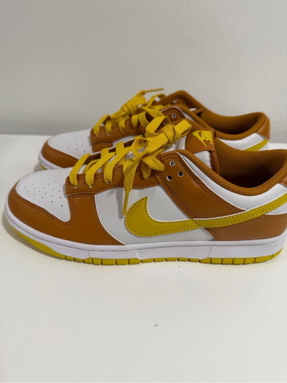 Nike dunk Low-Top Sneakers in White, Brown & Yellow